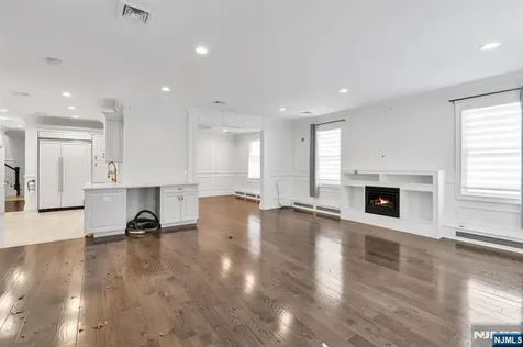 315 Mary Street Englewood NJ 07631