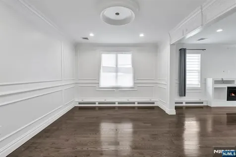 315 Mary Street Englewood NJ 07631