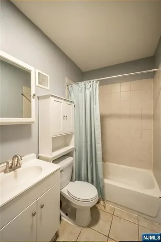 84 Farley Avenue Newark NJ 07108