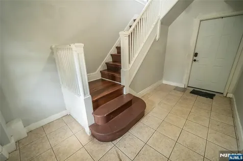 84 Farley Avenue Newark NJ 07108