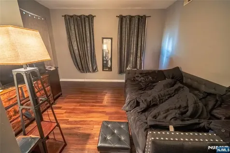 84 Farley Avenue Newark NJ 07108