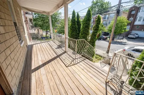 84 Farley Avenue Newark NJ 07108