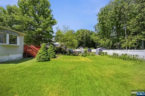 26 Hillside Terrace Livingston NJ 07039