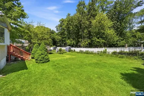26 Hillside Terrace Livingston NJ 07039
