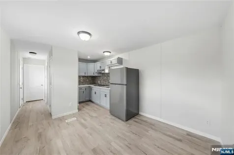 47 Helen Moonachie NJ 07074