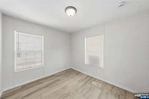 47 Helen Moonachie NJ 07074