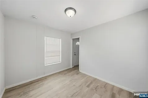 47 Helen Moonachie NJ 07074