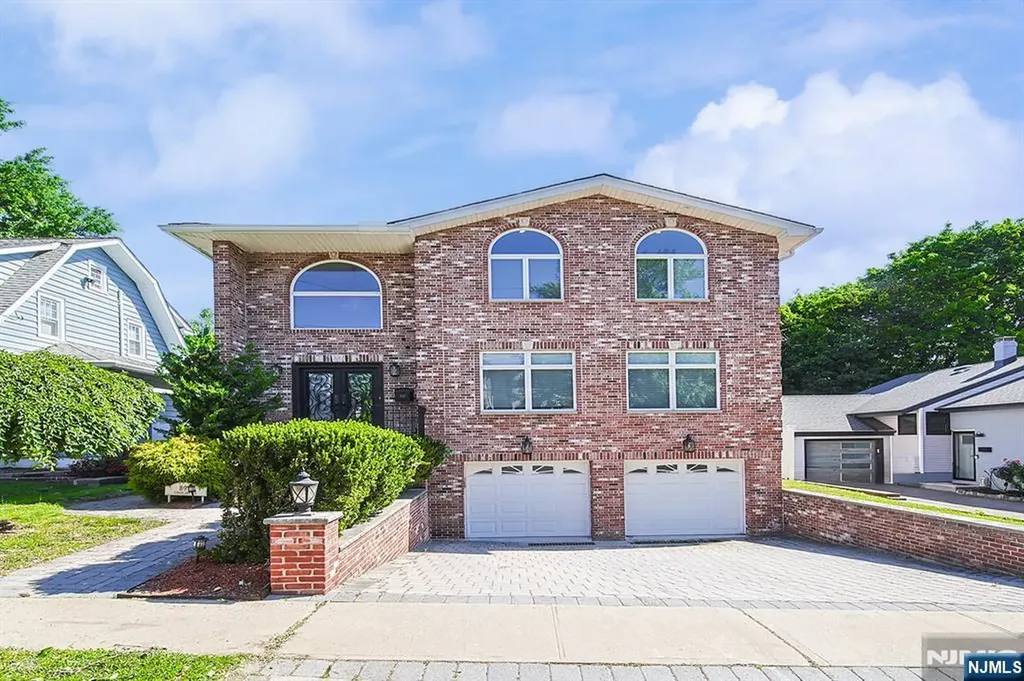 897 Virgil Avenue Ridgefield NJ 07657