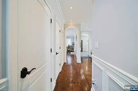 897 Virgil Avenue Ridgefield NJ 07657