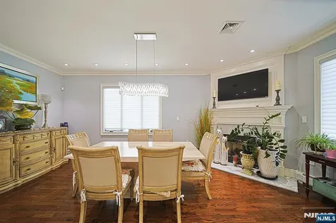 897 Virgil Avenue Ridgefield NJ 07657
