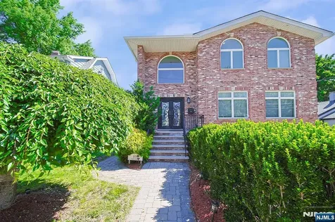 897 Virgil Avenue Ridgefield NJ 07657