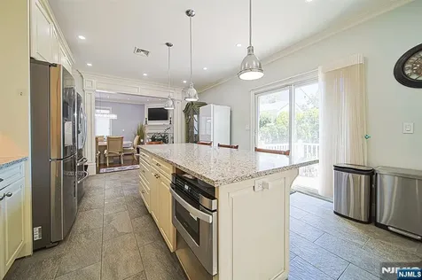 897 Virgil Avenue Ridgefield NJ 07657