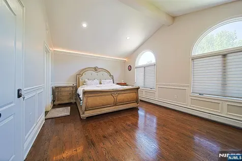 897 Virgil Avenue Ridgefield NJ 07657