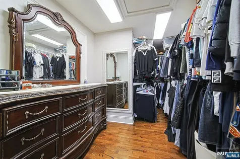 897 Virgil Avenue Ridgefield NJ 07657
