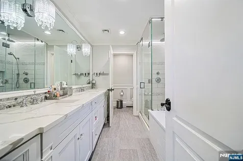 897 Virgil Avenue Ridgefield NJ 07657