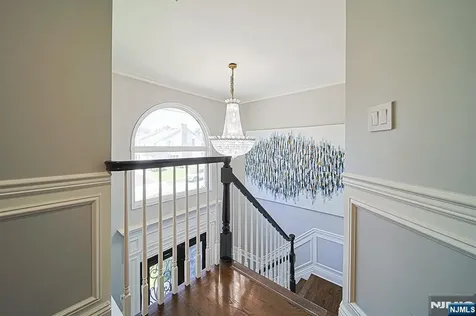 897 Virgil Avenue Ridgefield NJ 07657