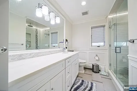 897 Virgil Avenue Ridgefield NJ 07657