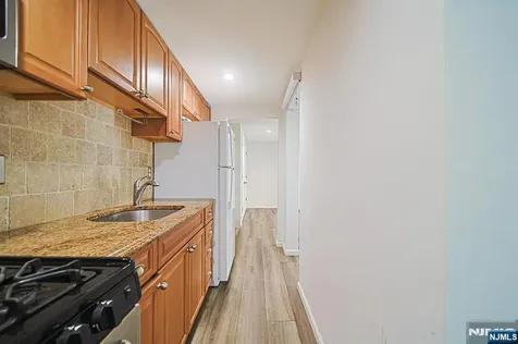 897 Virgil Avenue Ridgefield NJ 07657