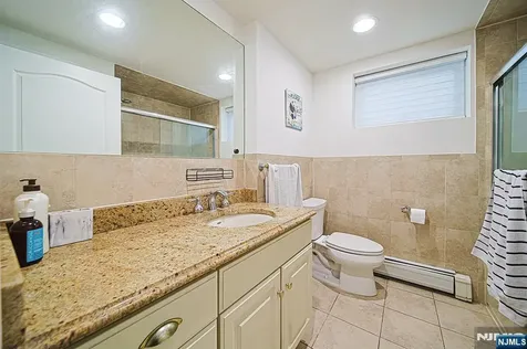 897 Virgil Avenue Ridgefield NJ 07657