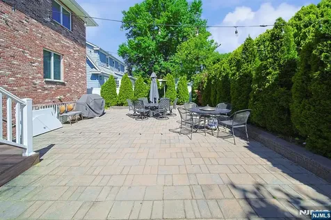 897 Virgil Avenue Ridgefield NJ 07657