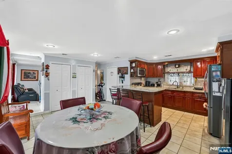 509-511 Ridge Street Newark NJ 07104