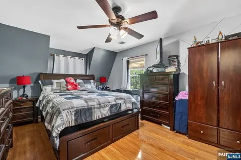 509-511 Ridge Street Newark NJ 07104