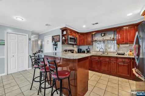 509-511 Ridge Street Newark NJ 07104