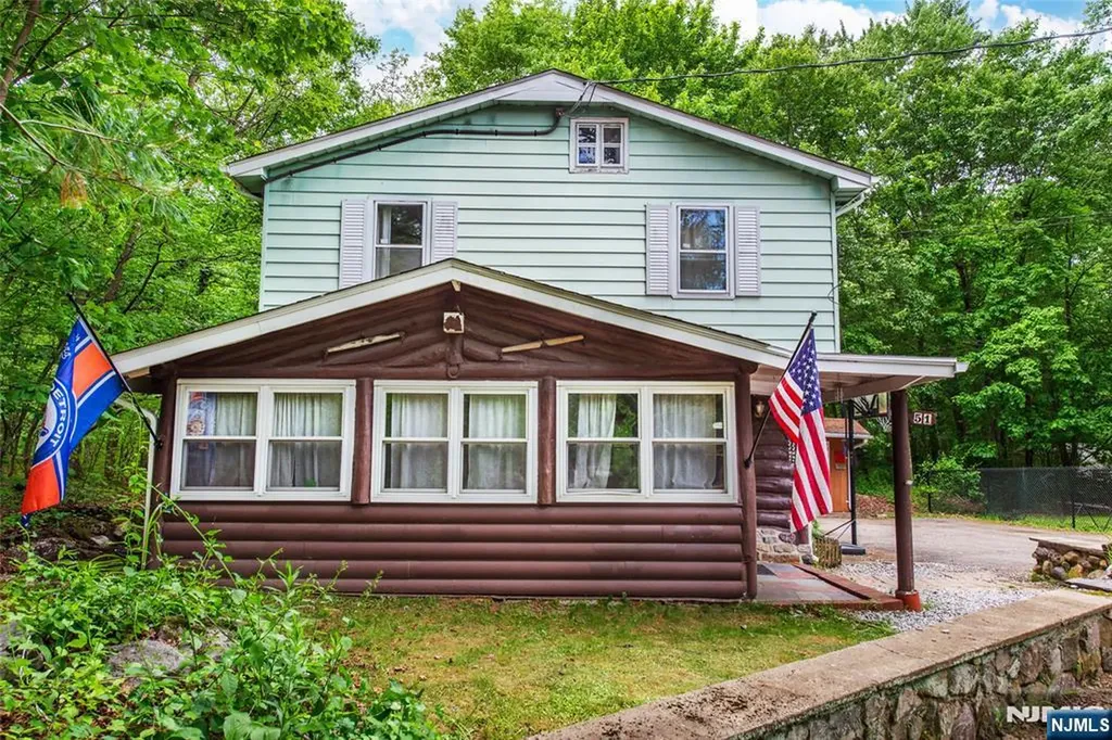 51 Poplar Grove Terrace West Milford NJ 07480