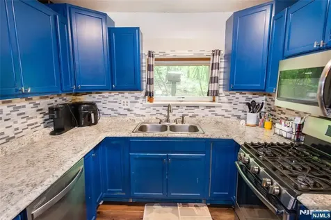 51 Poplar Grove Terrace West Milford NJ 07480