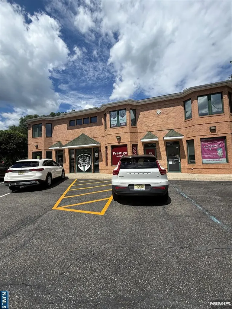 3 Lewis Street Closter NJ 07624