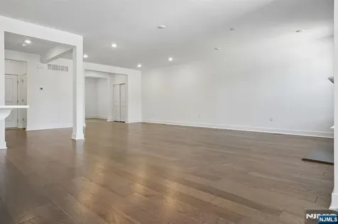 52 Eastwood Terrace East Hanover Twp NJ 07936