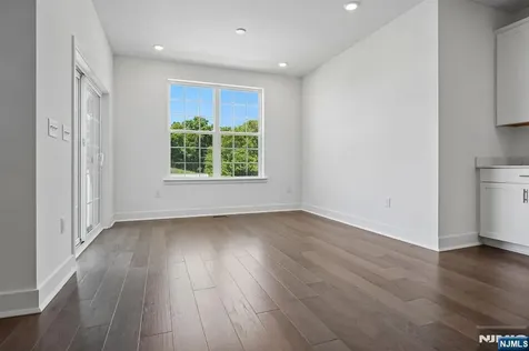 52 Eastwood Terrace East Hanover Twp NJ 07936