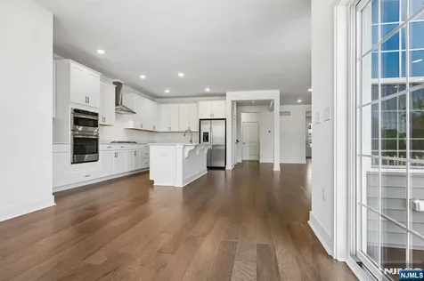 52 Eastwood Terrace East Hanover Twp NJ 07936