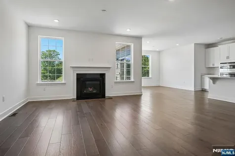 52 Eastwood Terrace East Hanover Twp NJ 07936