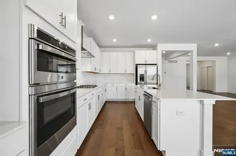 52 Eastwood Terrace East Hanover Twp NJ 07936