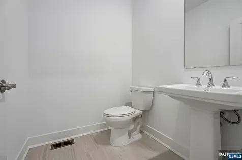 52 Eastwood Terrace East Hanover Twp NJ 07936