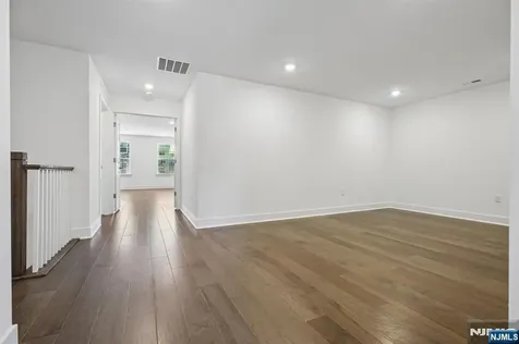52 Eastwood Terrace East Hanover Twp NJ 07936
