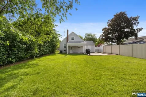 125 N 1st Street Bergenfield NJ 07621