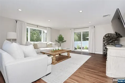 616 Bogert Road River Edge NJ 07661