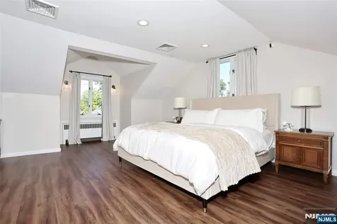 616 Bogert Road River Edge NJ 07661