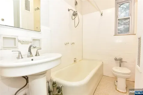 275 Engle Street Englewood NJ 07631