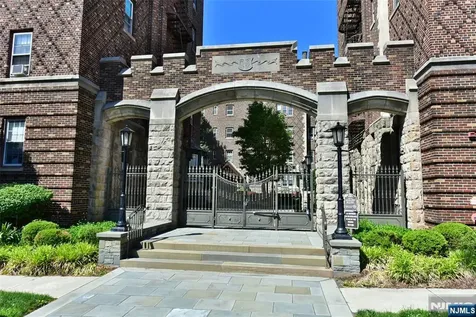 275 Engle Street Englewood NJ 07631