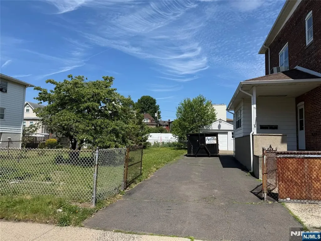 33 Gaston Avenue Garfield NJ 07026
