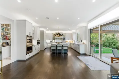 29 Roslyn Avenue Englewood Cliffs NJ 07632