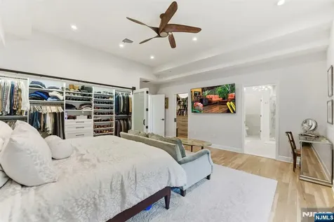 29 Roslyn Avenue Englewood Cliffs NJ 07632