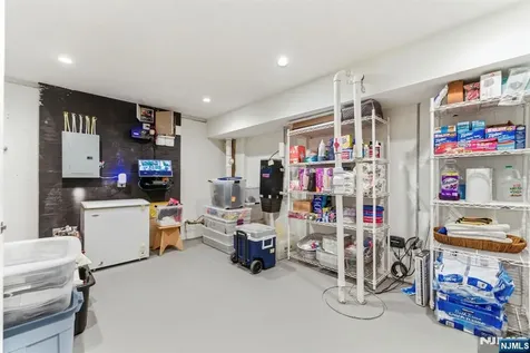 29 Roslyn Avenue Englewood Cliffs NJ 07632