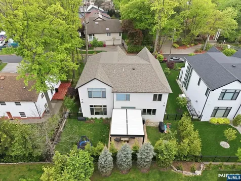 29 Roslyn Avenue Englewood Cliffs NJ 07632