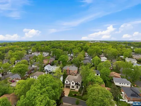 29 Roslyn Avenue Englewood Cliffs NJ 07632