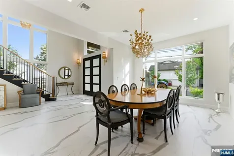 29 Roslyn Avenue Englewood Cliffs NJ 07632