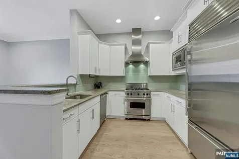 2307 The Plaza Tenafly NJ 07670